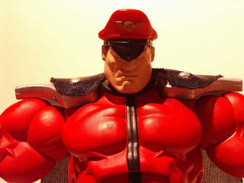 ActionFigure_Streetfighter_MrBison_03.jpg